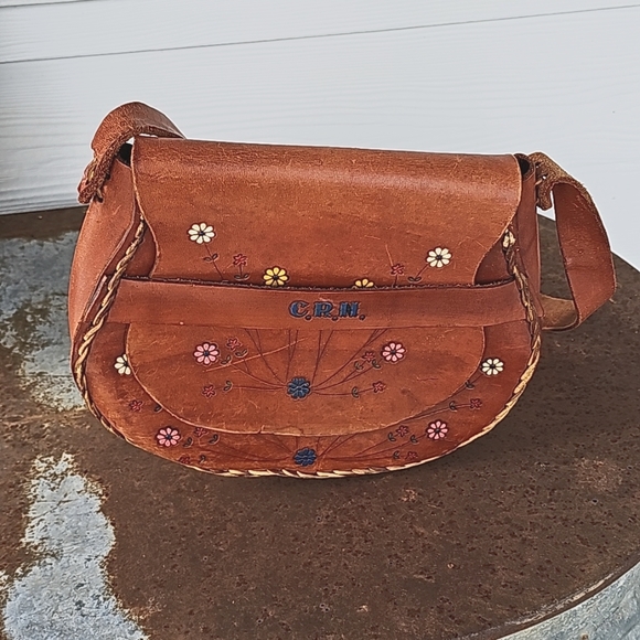 VINTAGE 1970s Handmade Leather Shoulder Bag - Picture 2 of 16